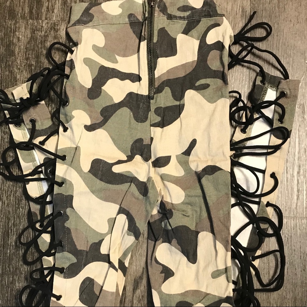 Camo Camouflage Lace Up Pants - Picture 3 of 8